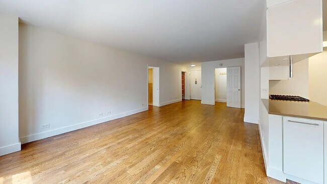 Photo - 220 E 63rd St Unit 2A