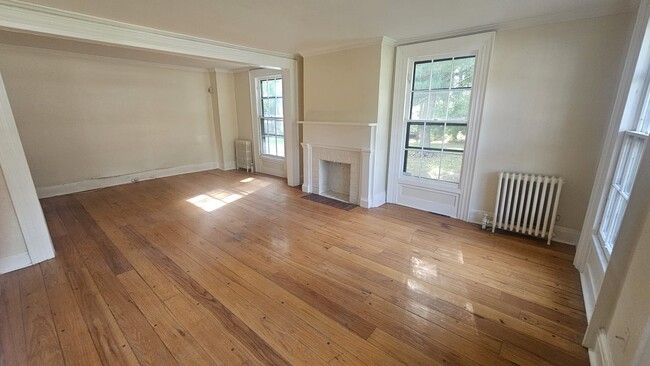 Photo - 427 Loudon Rd