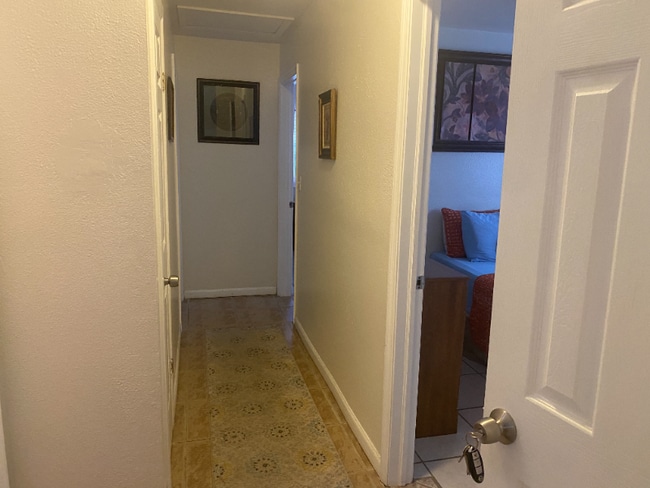 Building Photo - 2522 Stratford Dr Rental