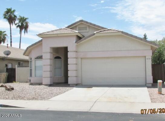 6135 W Navajo Dr