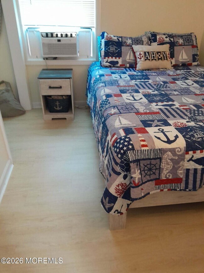 39 Sampson Ave Unit 4