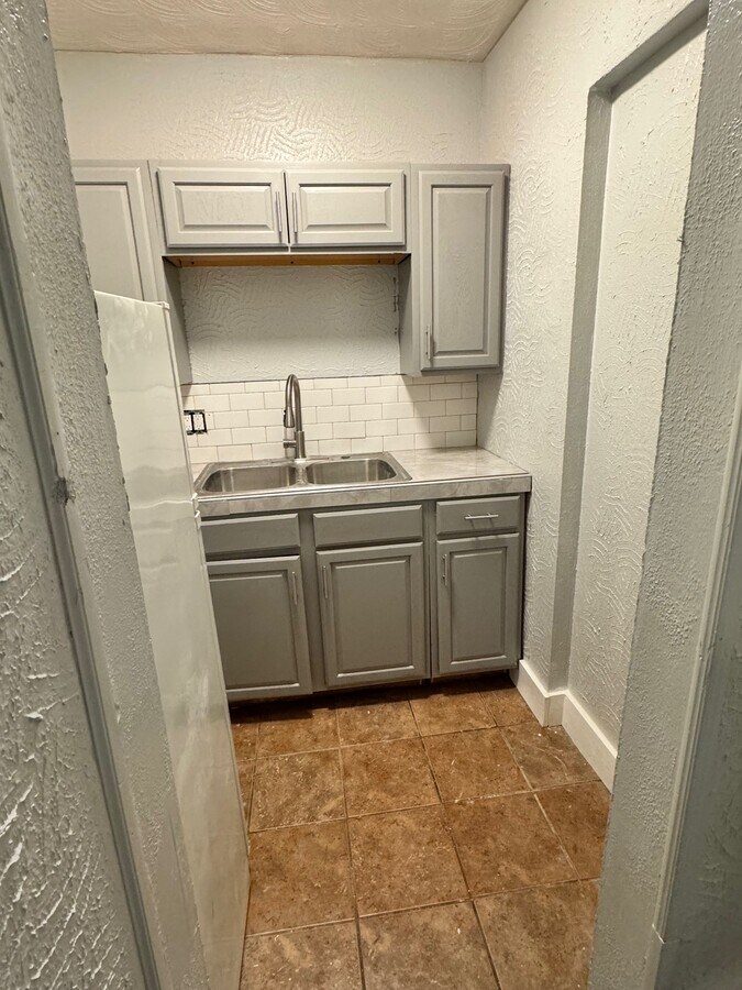 Photo - 1226 Huffman Ave