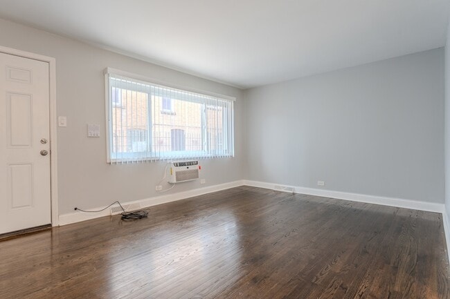 Photo - 6947 S Jeffery Blvd Unit 1D