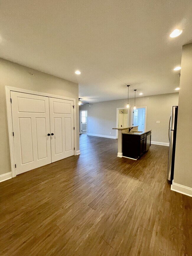 Photo - 100 Portico Street