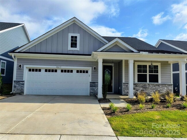 Building Photo - 8629 Chagrin Dr Rental