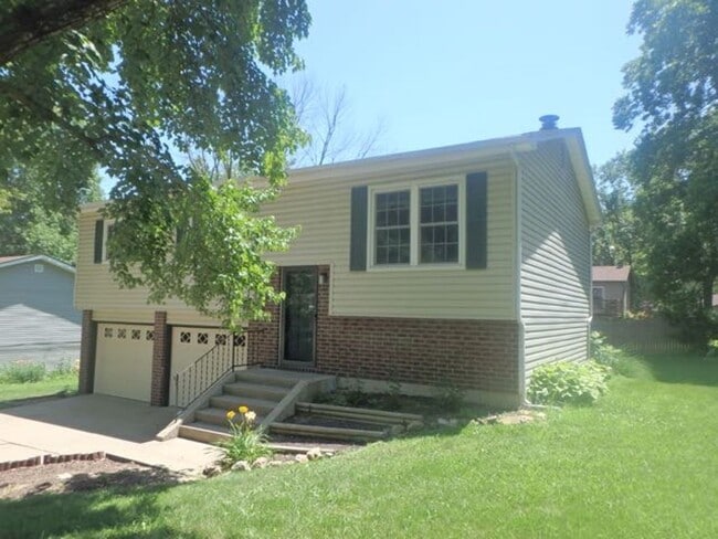 Photo - Nice 3 Bedroom 1 Bathroom House!