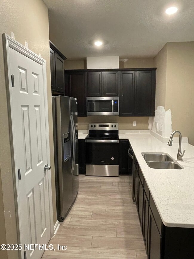 Photo - 99 Great Star Ct