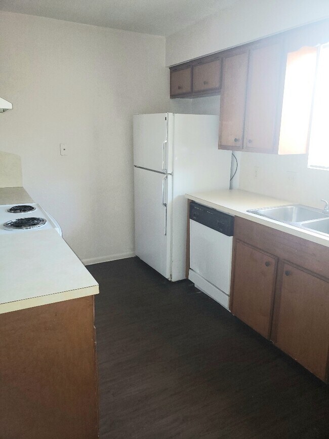 Photo - 5014 Meandering Ln Unidad C