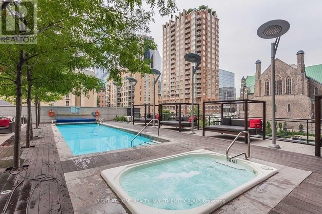 Photo - 110 Charles St E Unit 3201