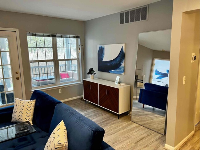 Photo - 1203 Joyce Ln