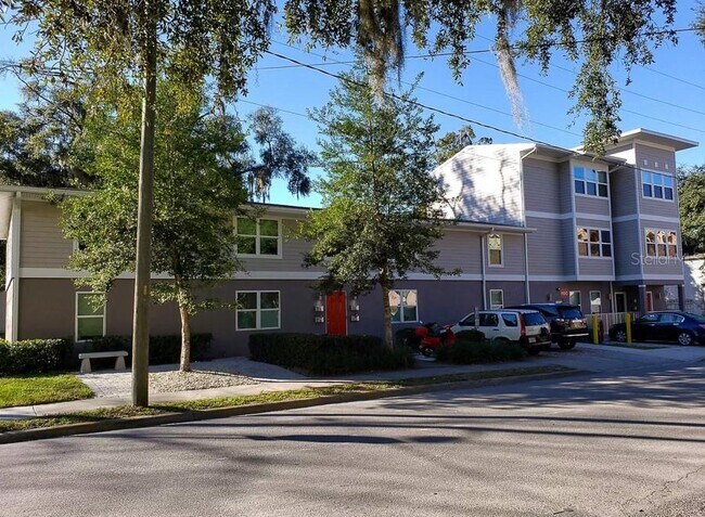 Photo - 204 NW 18th St Unidad 7