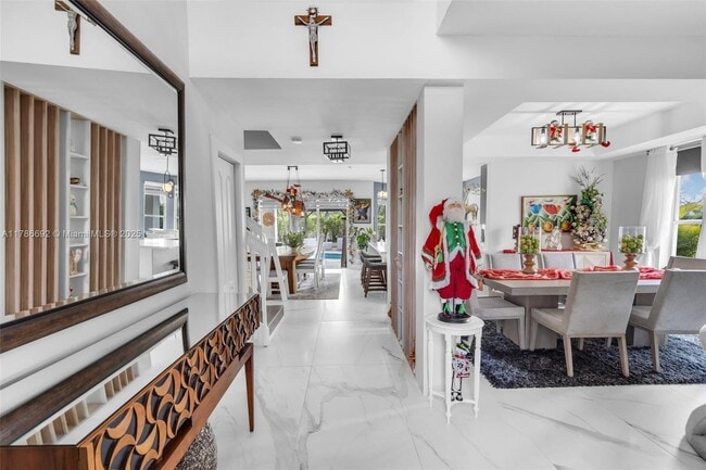 Photo - 19310 SW 16th St