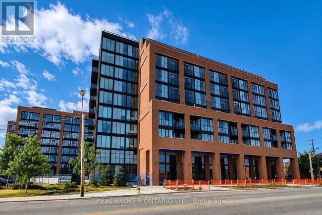 Photo - 2300 St Clair Ave W Unit 312