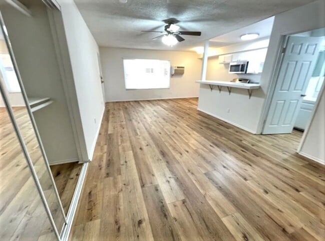 Photo - 5708 Tujunga Ave