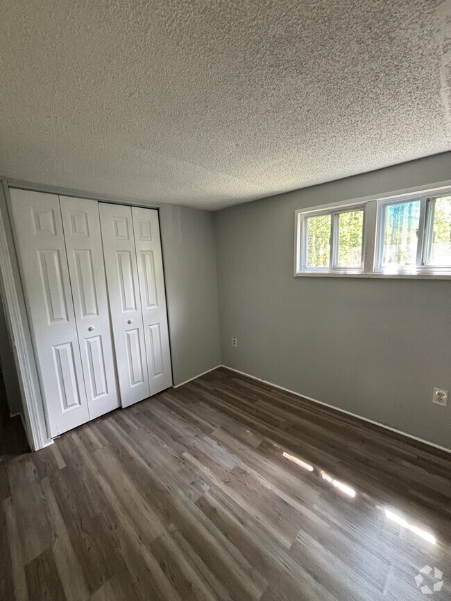 Building Photo - 211 Cherry Tree Dr Rental
