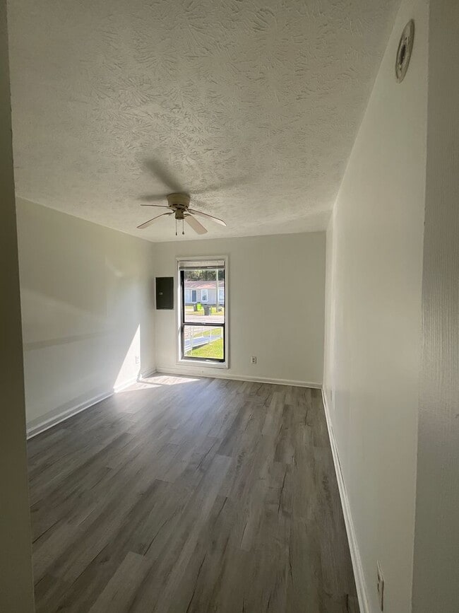 Photo - 1436 Tangora Ln