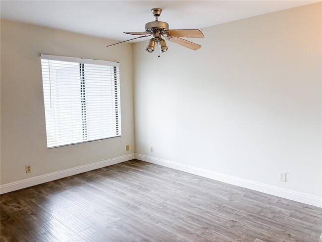 Photo - 121 Remington Condo