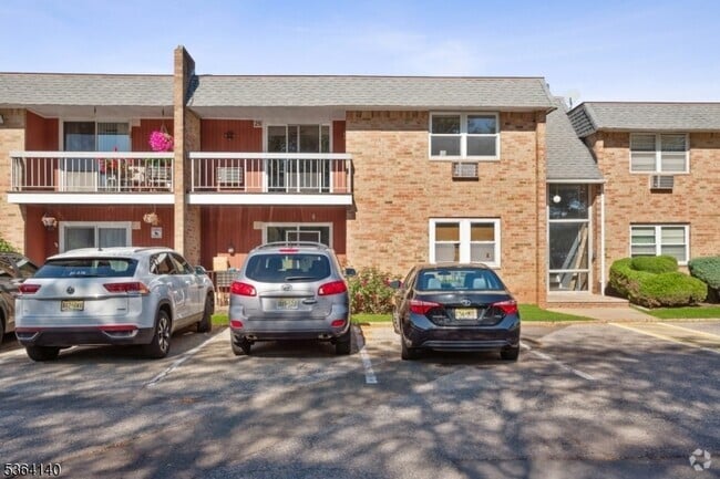 Building Photo - 798 Eves Dr Rental