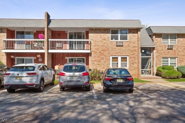 Photo - 798 Eves Dr House