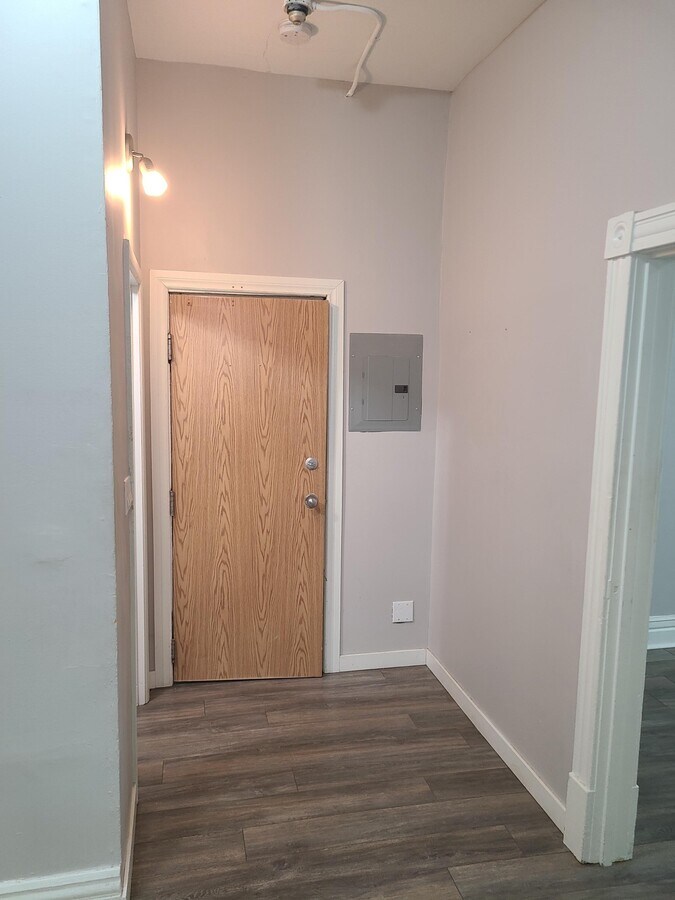 Photo - 146-146 River Ave Unit 4