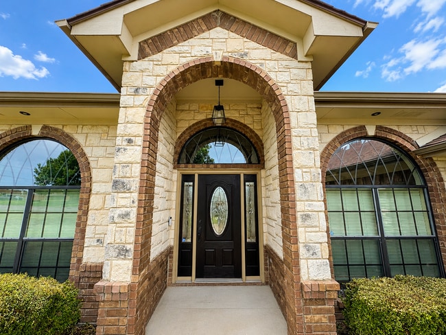 5702 Graphite Dr