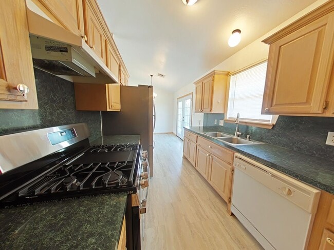 Photo - 6837 NW Willow Springs Dr
