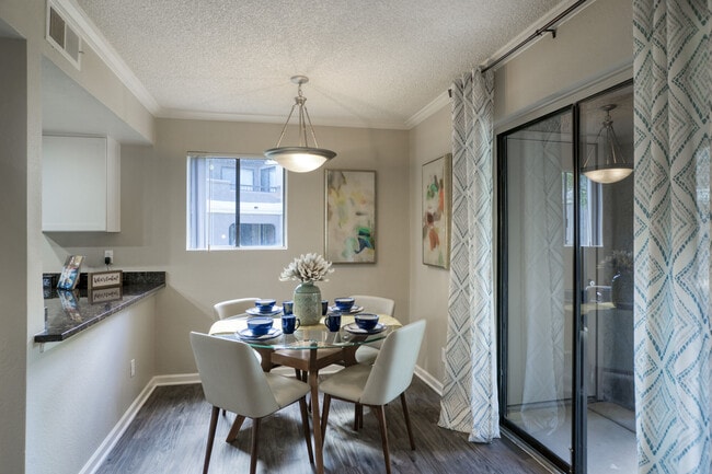 dining area - Country Brook