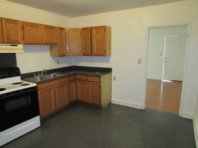 Photo - 643 Miller Rd Unidad B