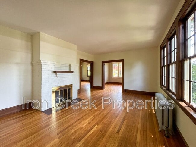 117 Furman Ave