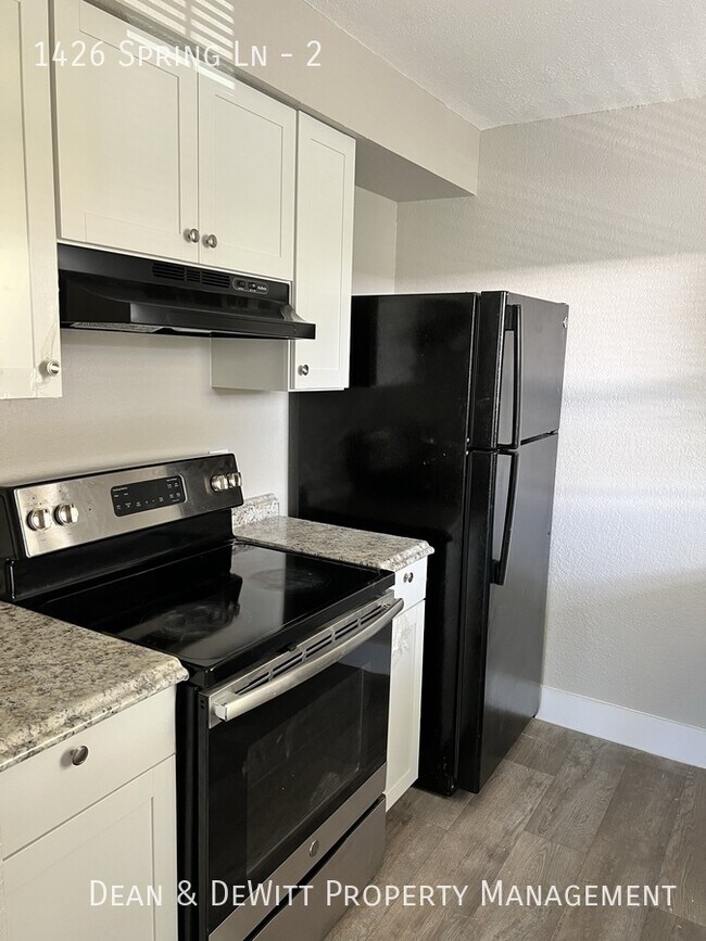 Photo - 1426 Spring Ln Unit 2