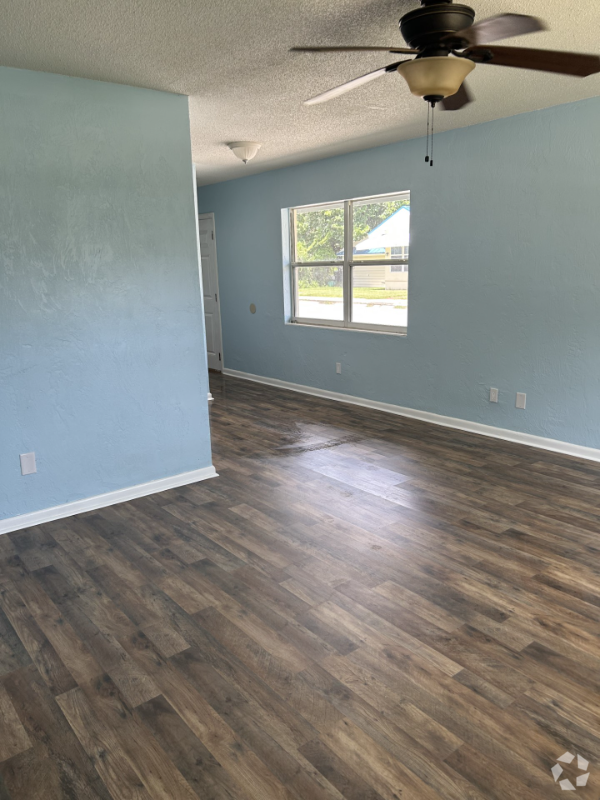 Building Photo - 424 Daytona St Rental