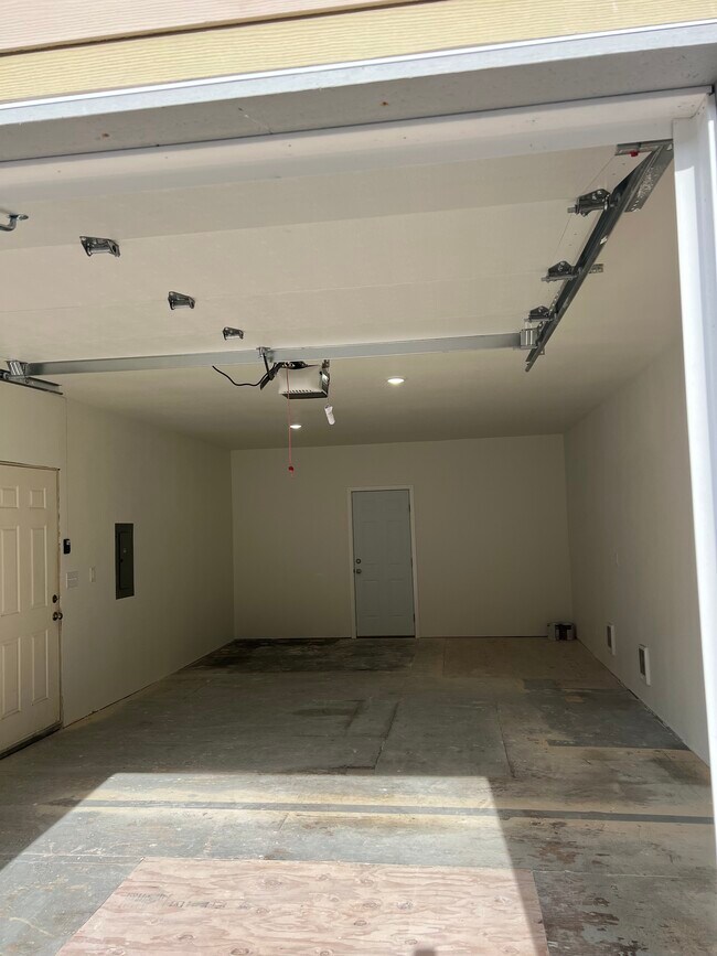 Photo - 2526 Broadway