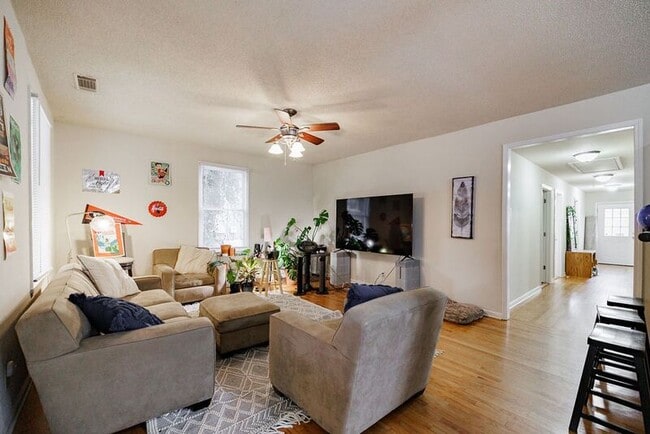 Photo - 430 Cleveland Ave