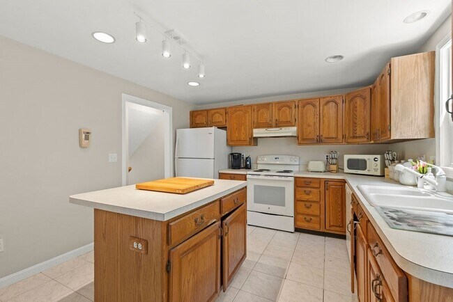 Photo - 361 Cumberland Ave