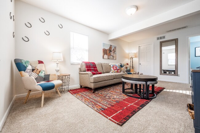 Photo - 1310 S Woodlawn Ave