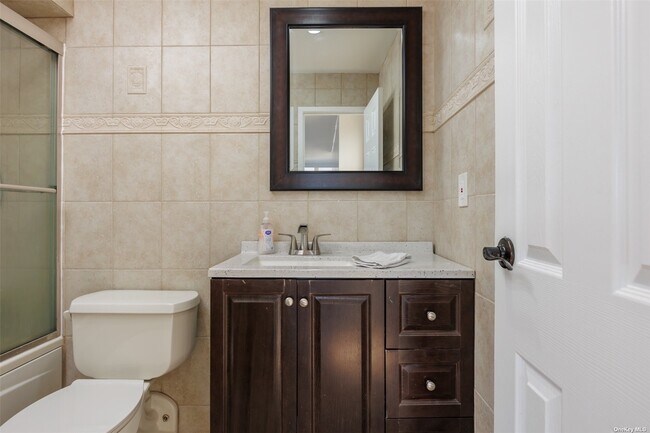 Photo - 72-31 Metropolitan Ave Unit 4B