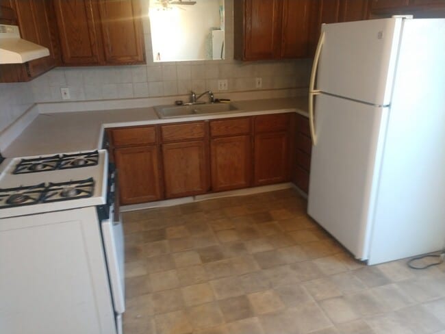 Photo - 2045 Old Valley Ct SE