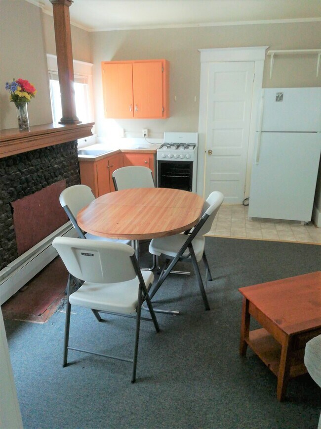 Building Photo - 308 Fairmount Ave Unit 1