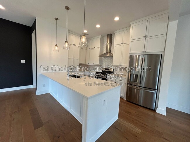 2117 River E Ln.