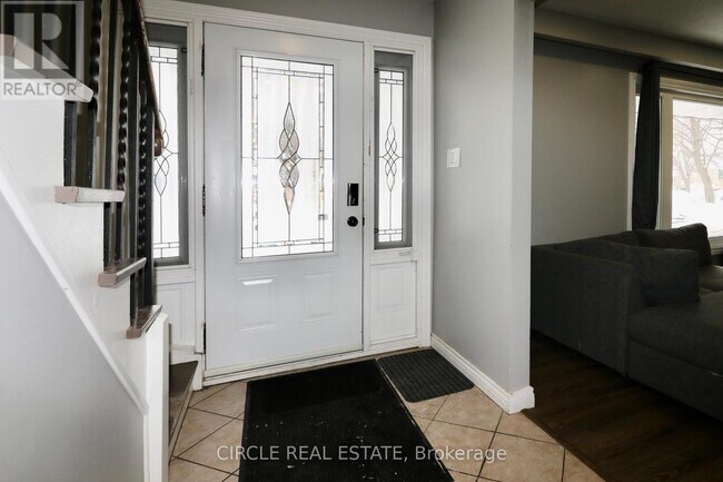 Photo - 14 College Crescent