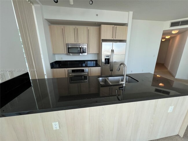 Photo - 79 SW 12th St Unit 1112-S