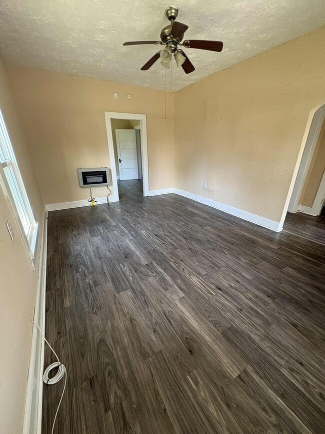 Photo - Spacious Home for Rent!