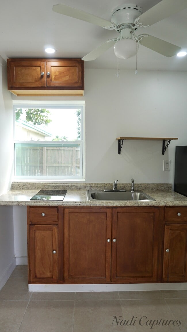 Photo - 1421 N Andrews Ave