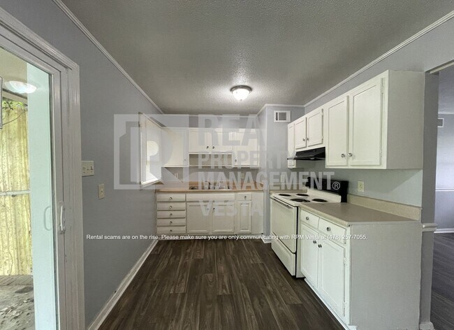 Photo - 3308 Tamplin Terrace