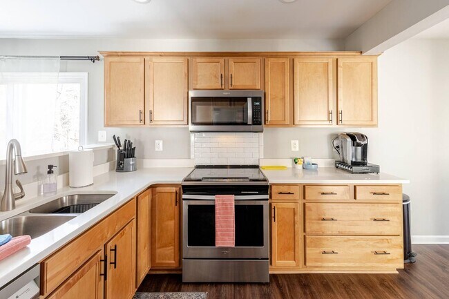 301 Rollason Dr