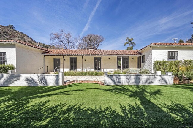 Photo - 1720 Coldwater Canyon Dr House