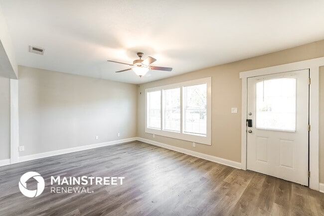 Photo - 102 E Barton St