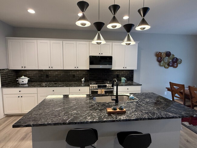 Photo - 391 Village Ln