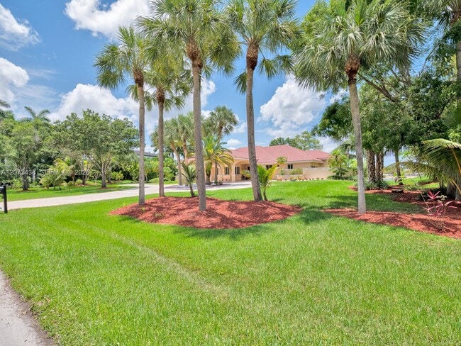 Photo - 2710 Walkers Way