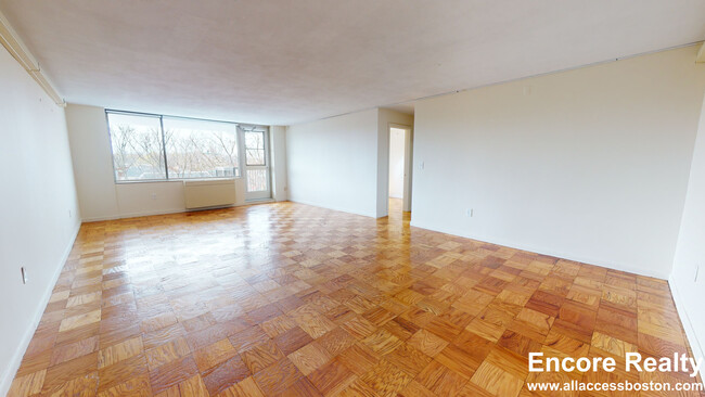 Building Photo - 82 Monmouth St Unit 2 Rental